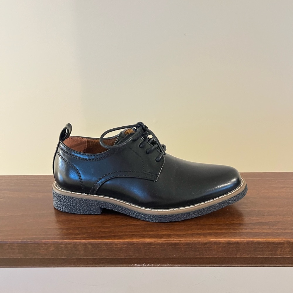 Deer Stags Zander Boys' Dress Shoes .